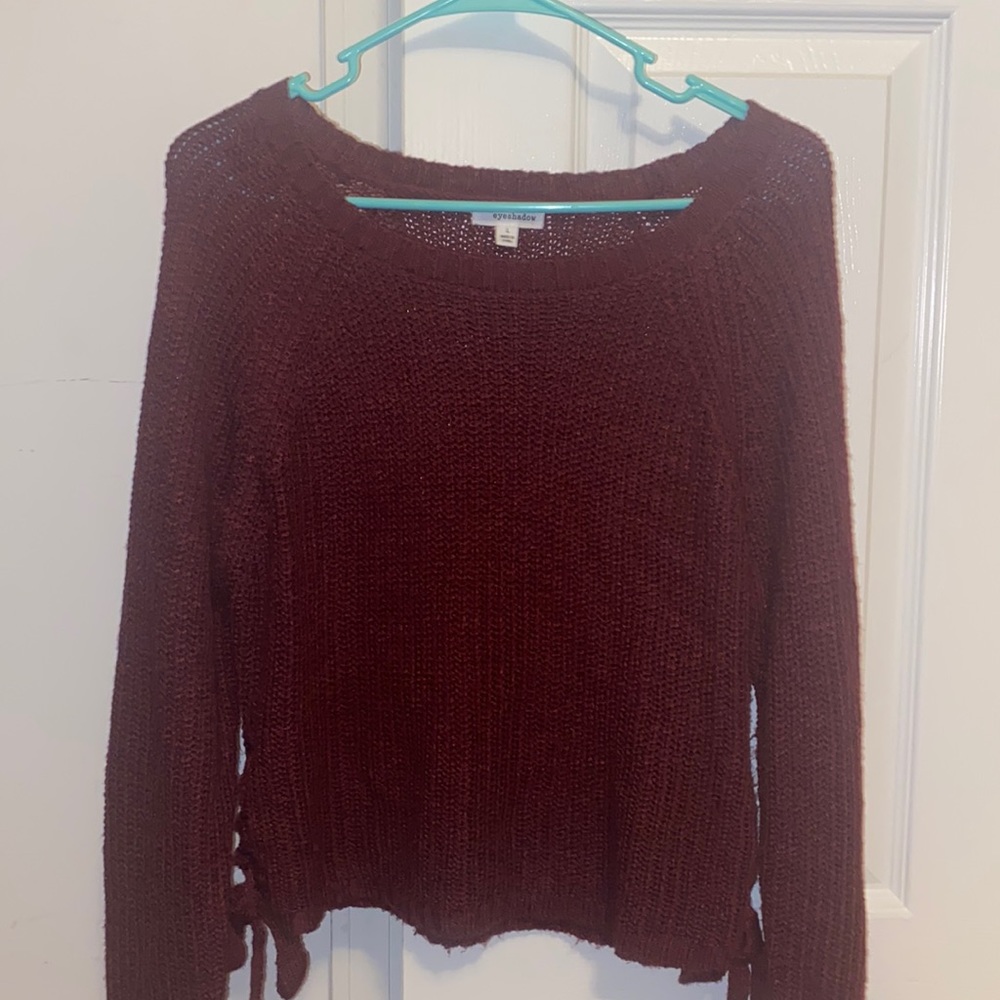 Maroon sweater